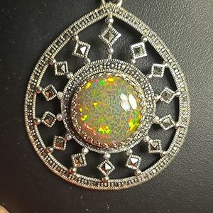 Breathtaking BLACK Opal (12C) honeycomb with marcasite set in SS 925